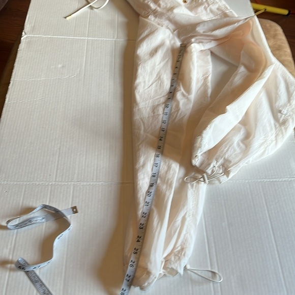 Athleta, Alicia Keys-18-cream-High waisted utility cargo jogger with drawstring - Picture 14 of 16